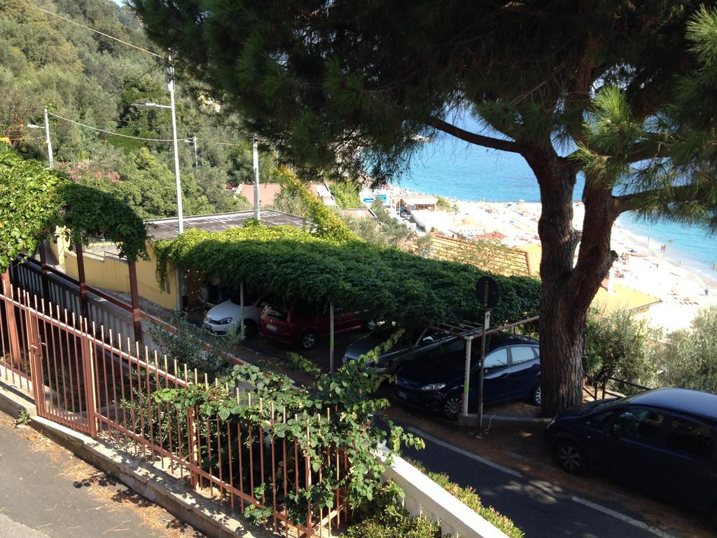 Albergo Miramare Bergeggi Exterior foto