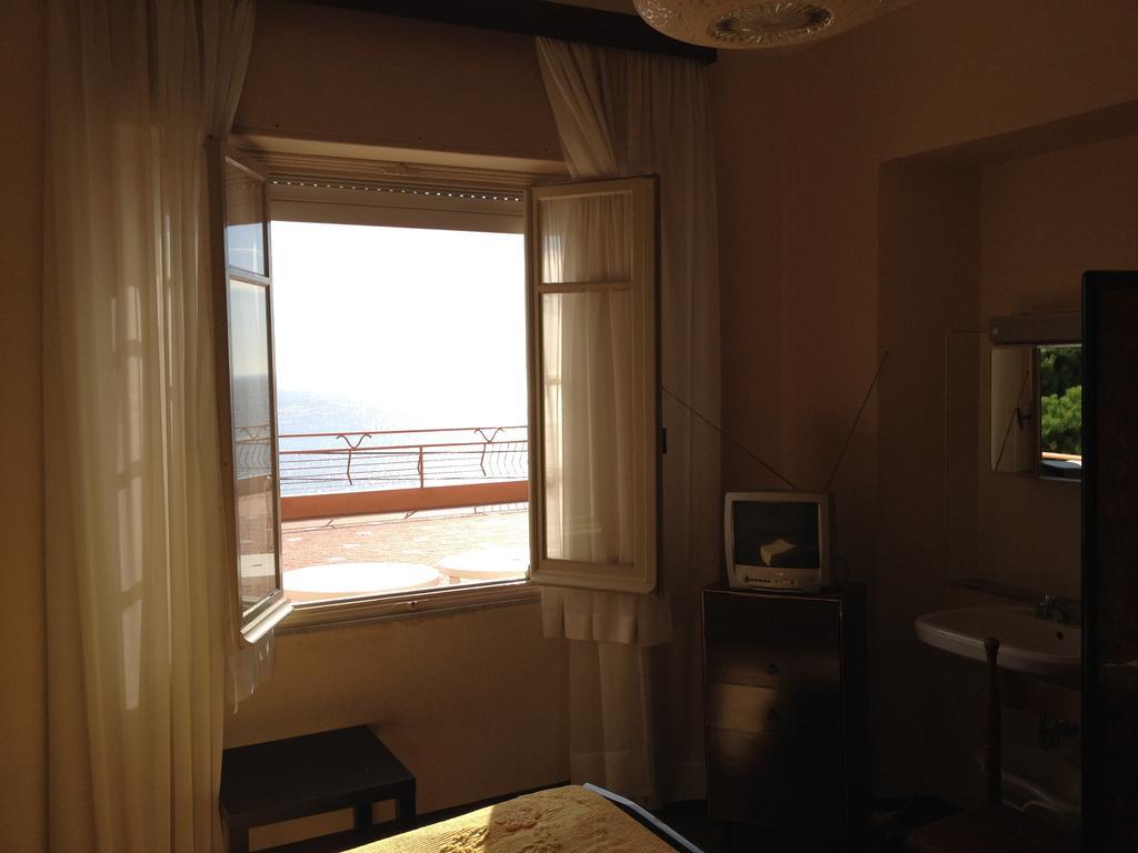 Albergo Miramare Bergeggi Cameră foto