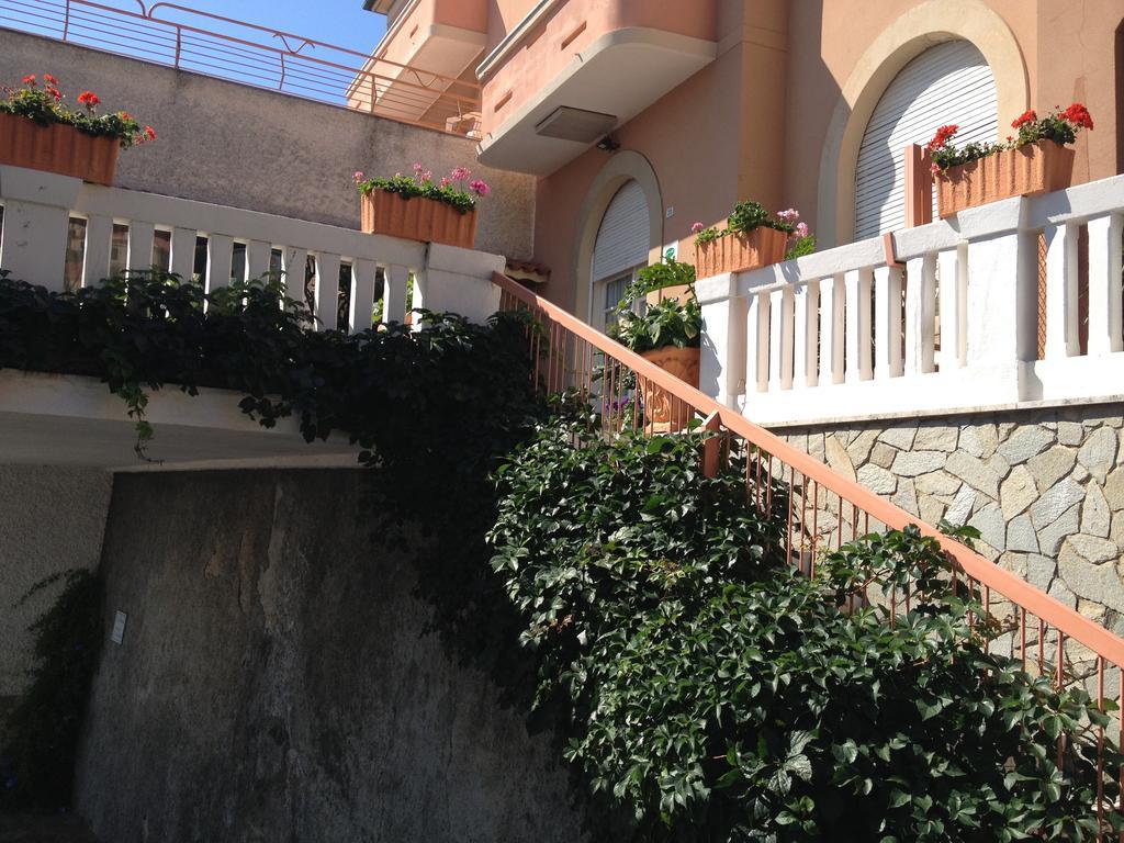 Albergo Miramare Bergeggi Exterior foto