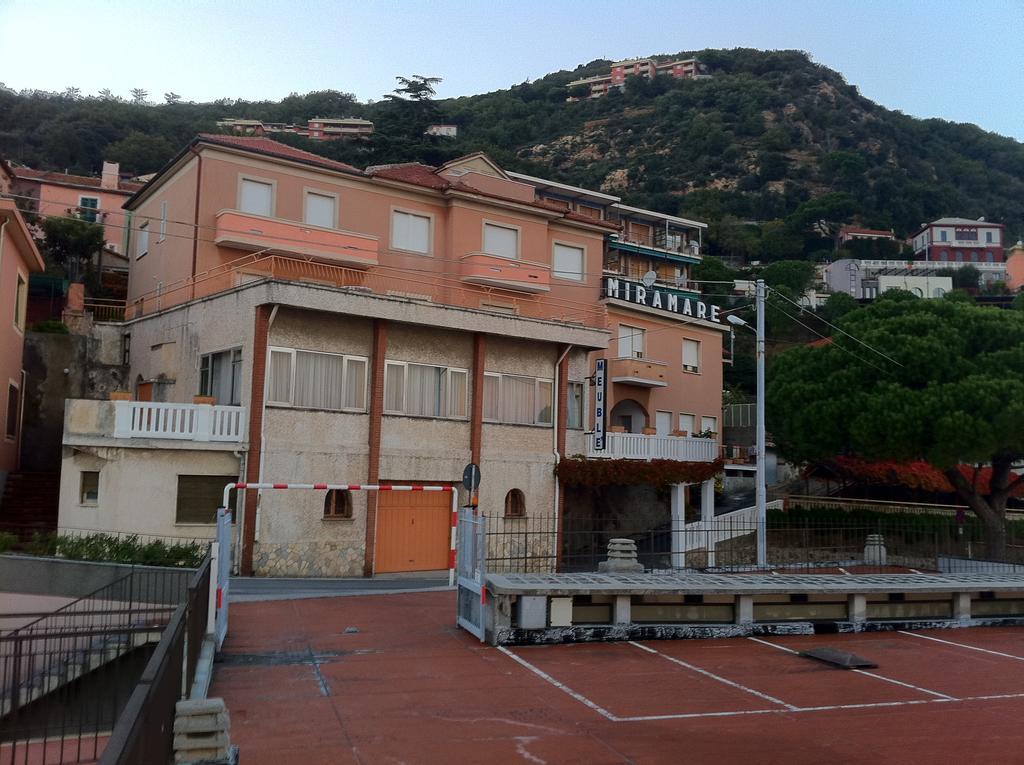 Albergo Miramare Bergeggi Exterior foto