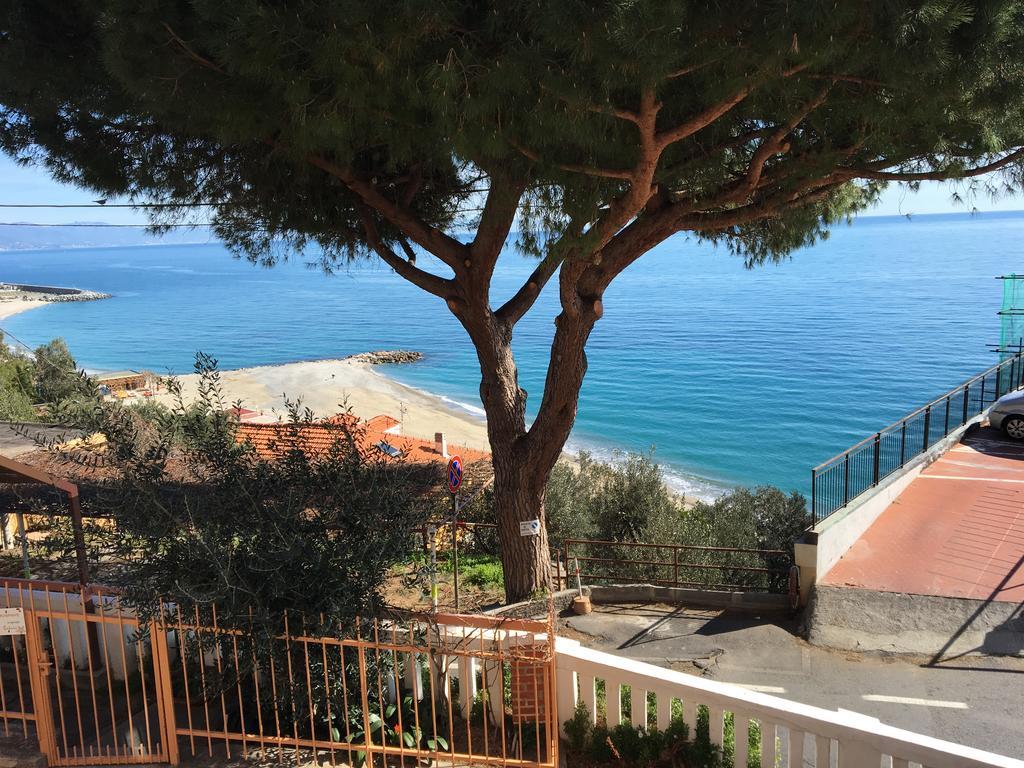 Albergo Miramare Bergeggi Exterior foto