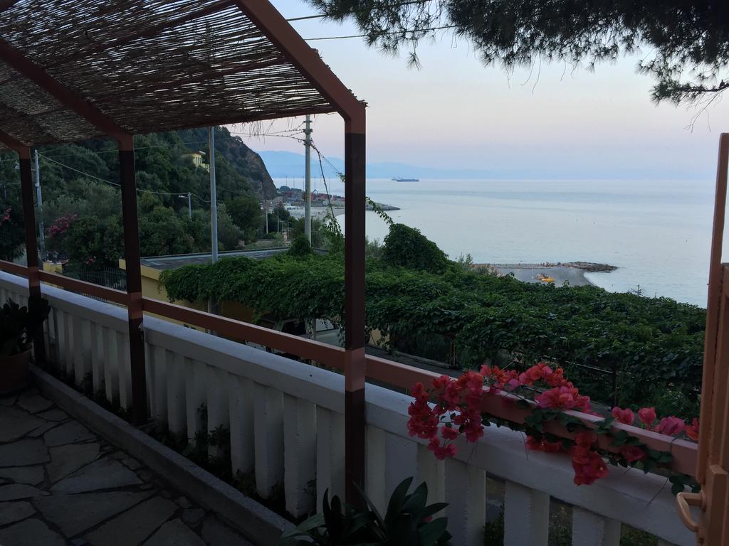 Albergo Miramare Bergeggi Exterior foto