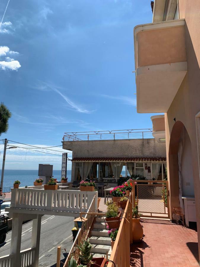 Albergo Miramare Bergeggi Exterior foto